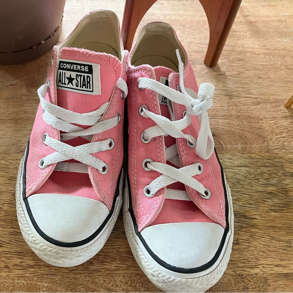 Cute kid’s pink Converse shoes, size 1. Gently worn. Kid outgrew them too fast!